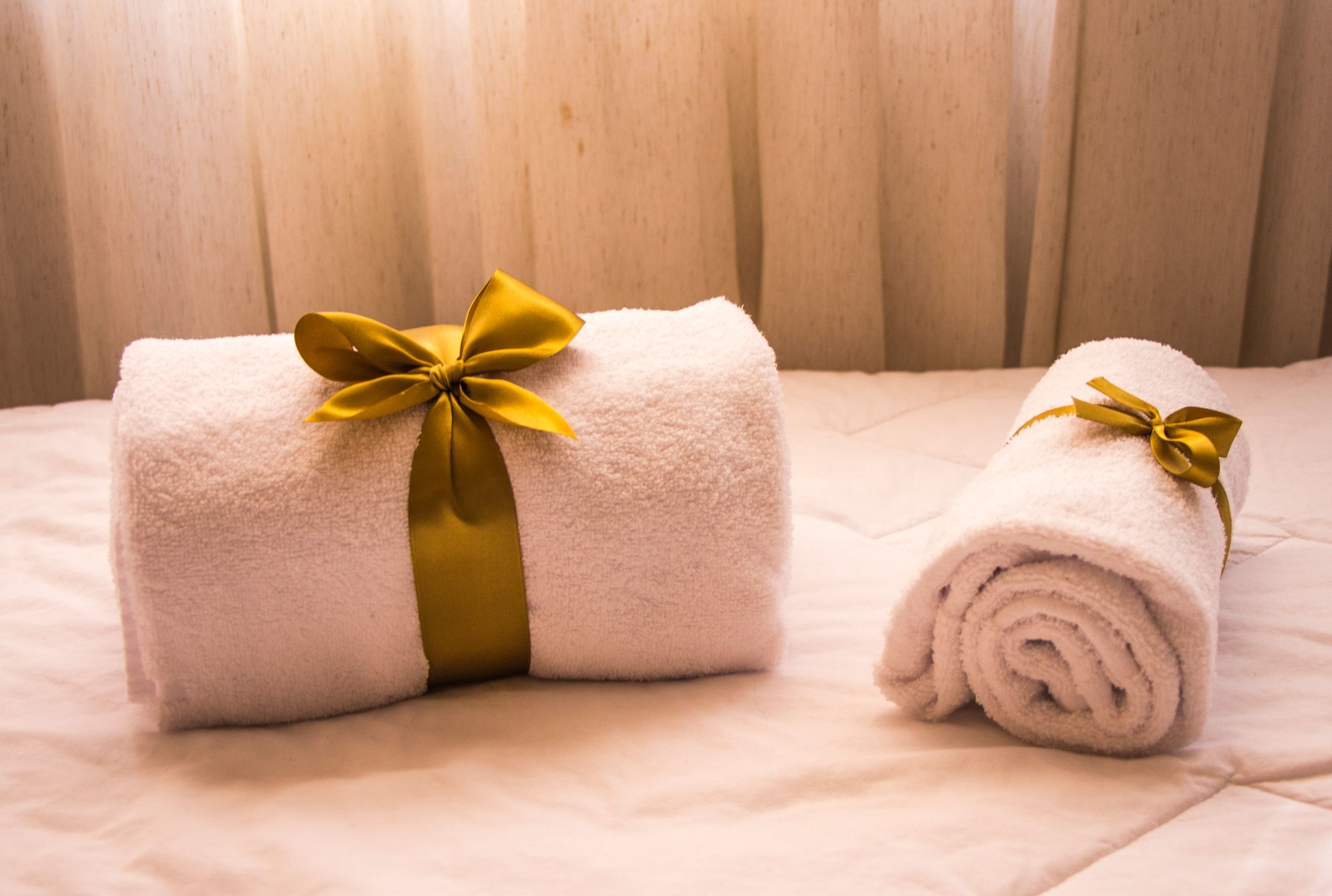 Bed & Bath Linens — Sheets, towels & terry built for daily commercial turnover.
